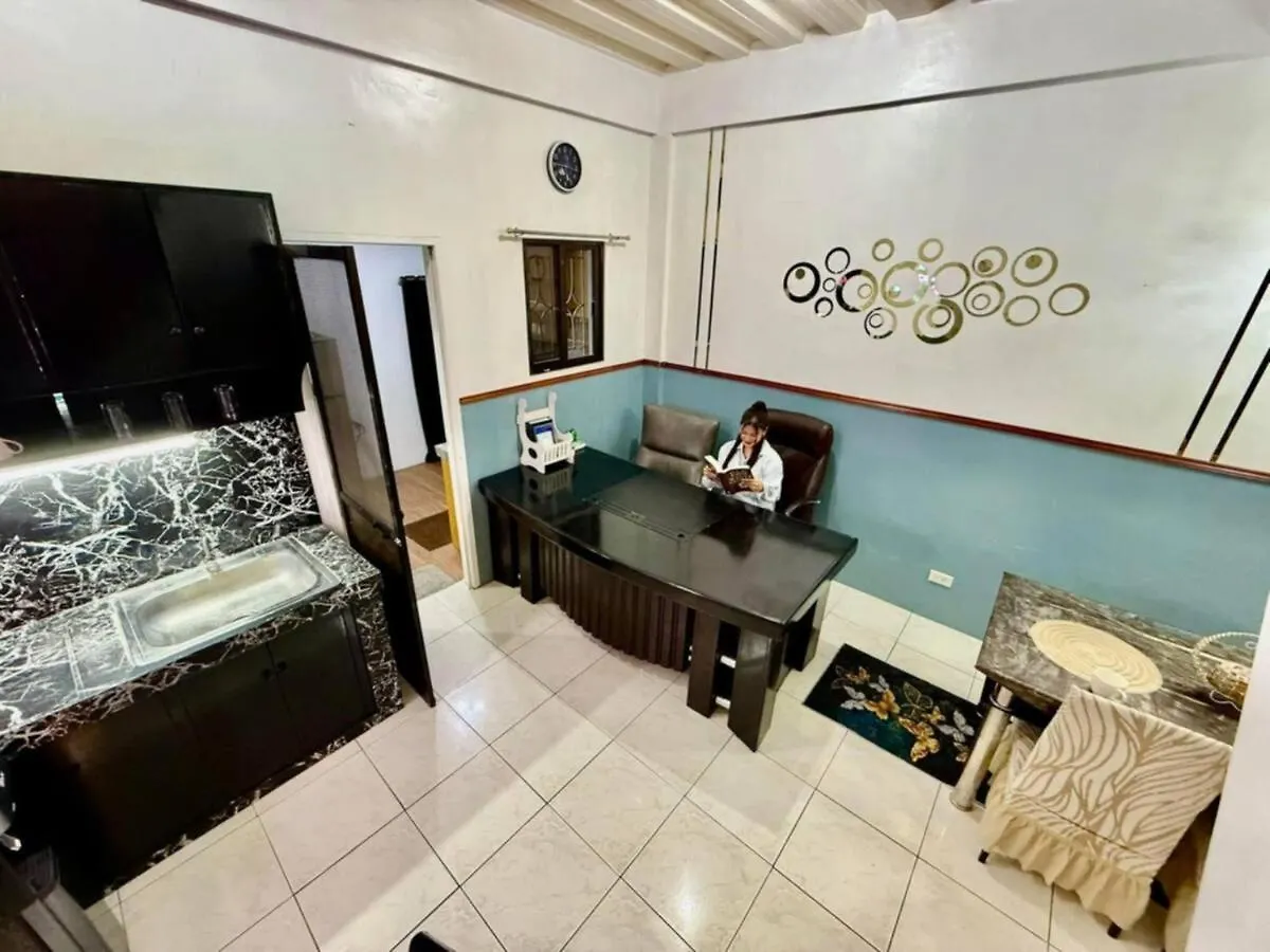 بيت ضيافة فندق Axon Cozy Modern House Near Walking Street آنغلوس الفلبين